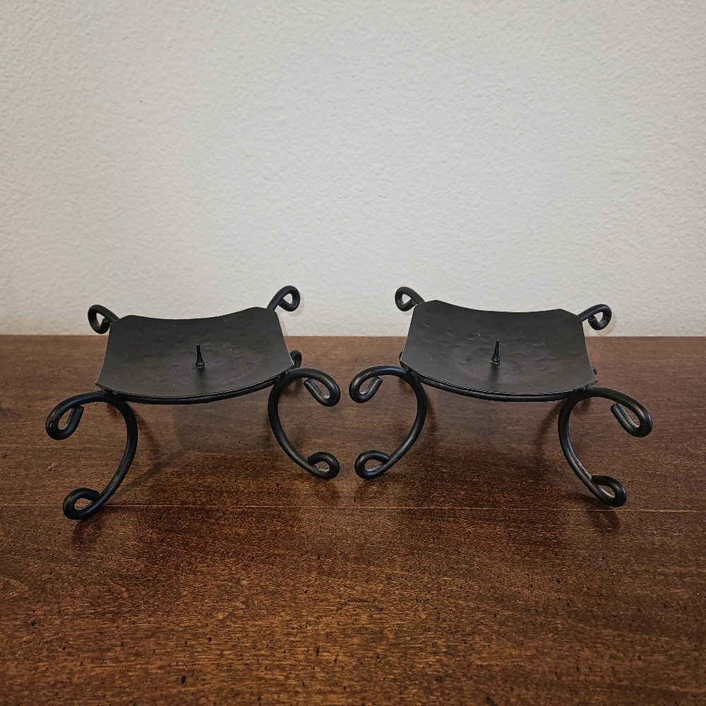 Elegant Black Metal Wall Sconces